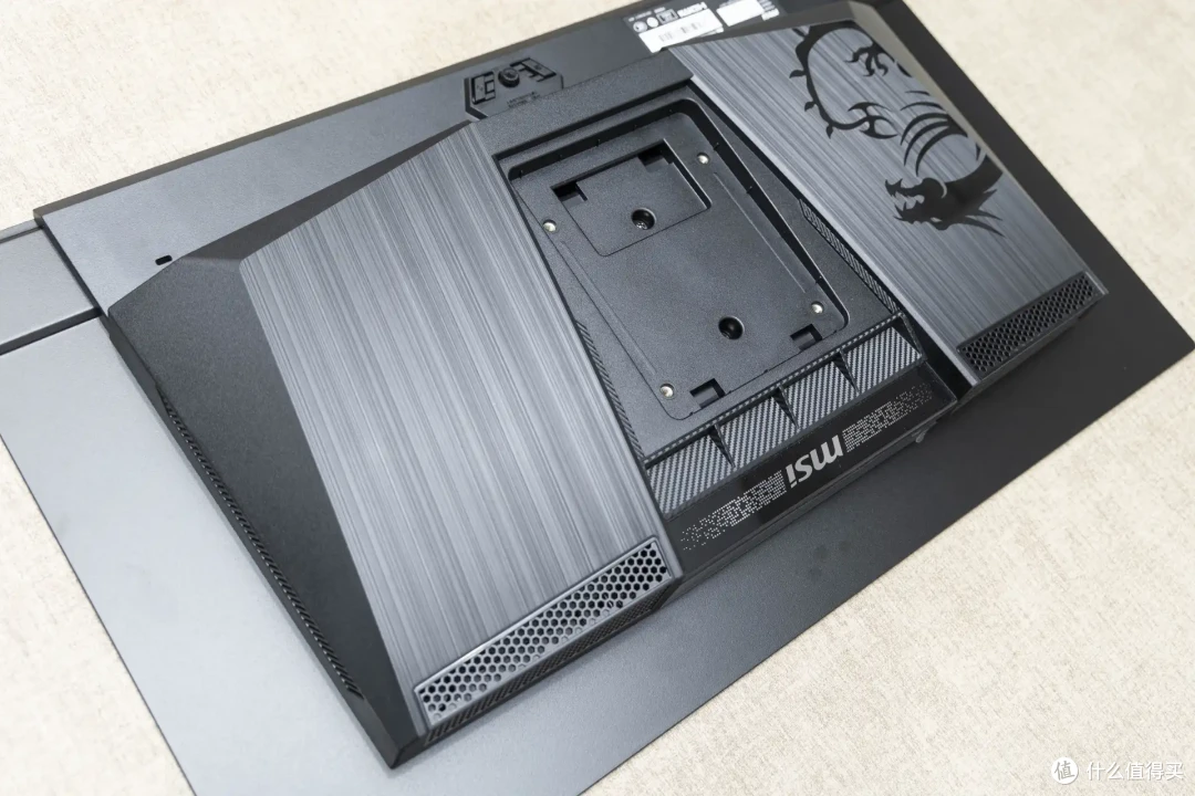 角逐高性价比的顶级电竞显示器,微星MAG 272UP QD-OLED X24流光