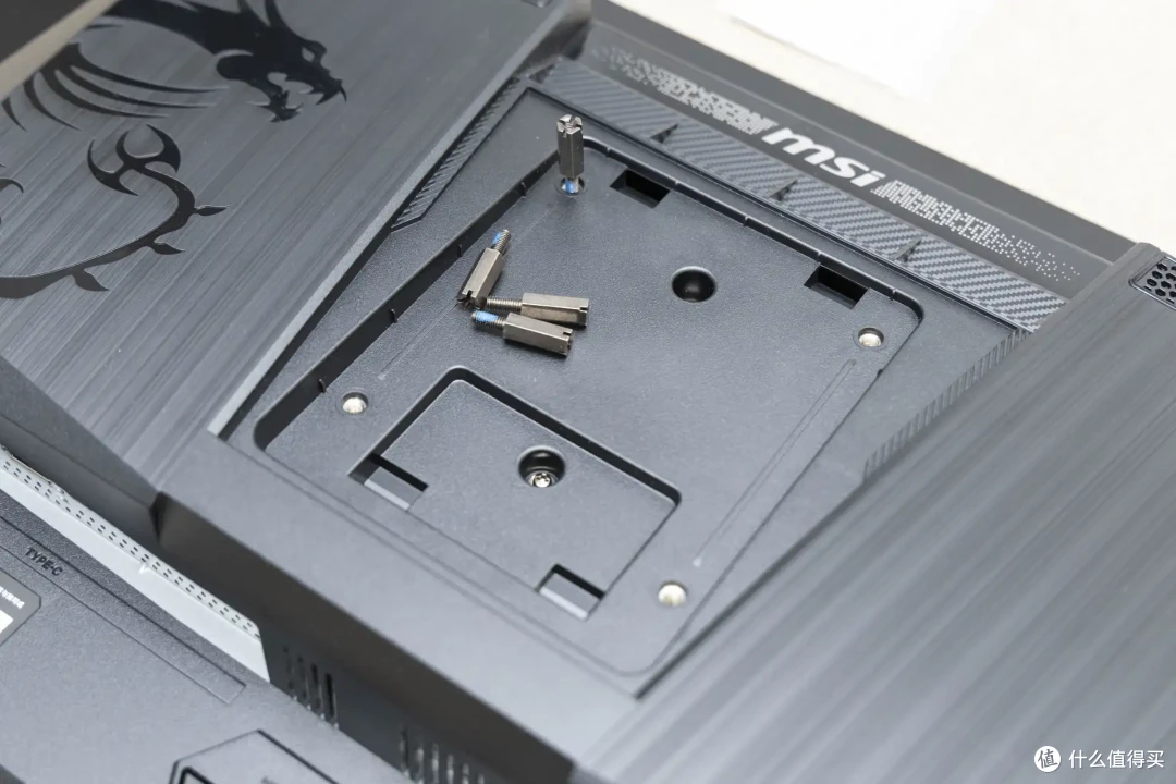 角逐高性价比的顶级电竞显示器,微星MAG 272UP QD-OLED X24流光