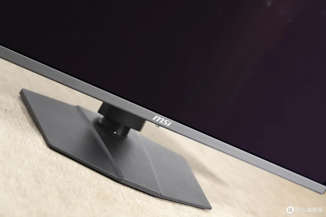 角逐高性价比的顶级电竞显示器,微星MAG 272UP QD-OLED X24流光
