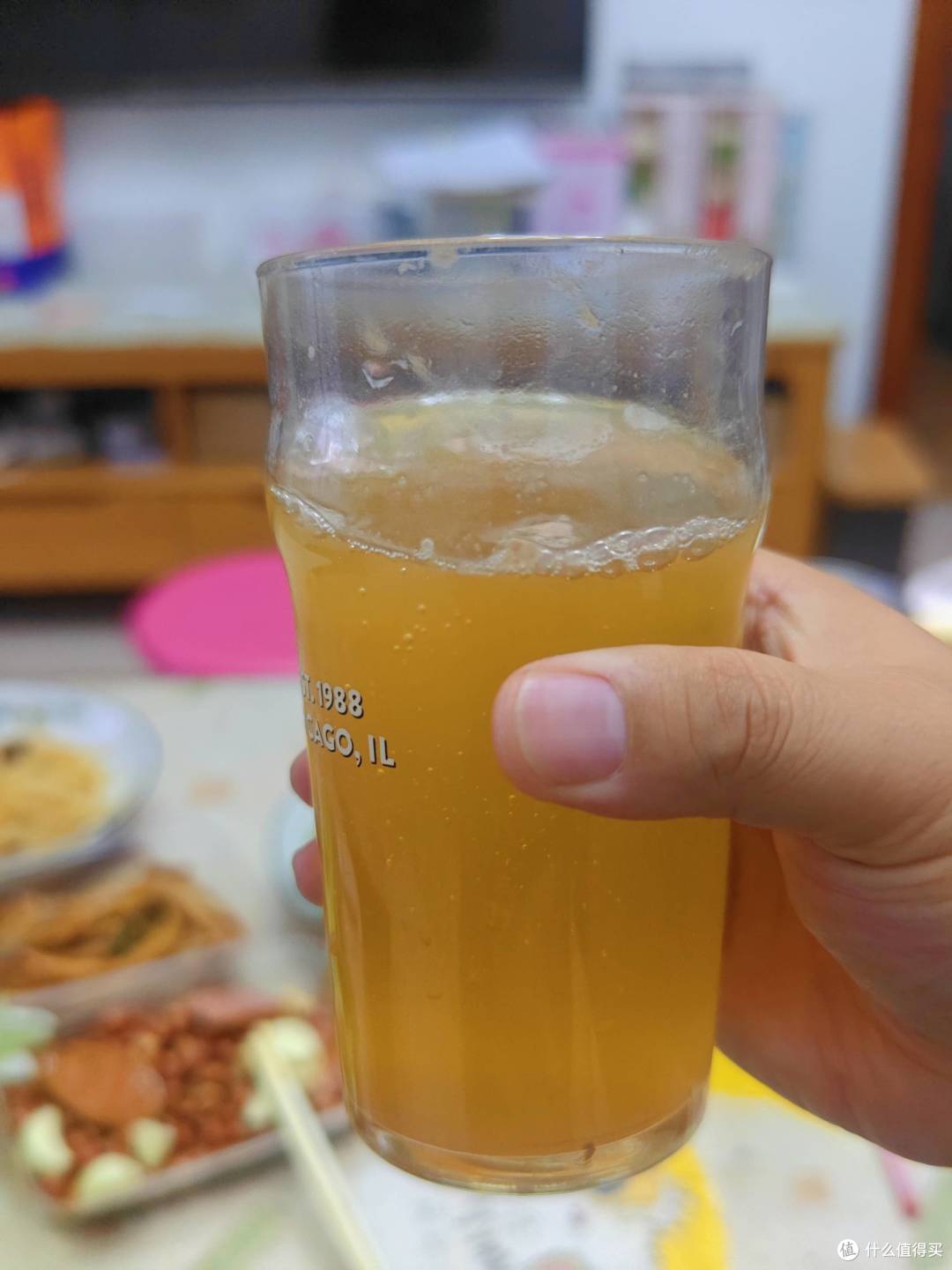 朋友相聚首选,盒马NB鲜活原浆喝出风采