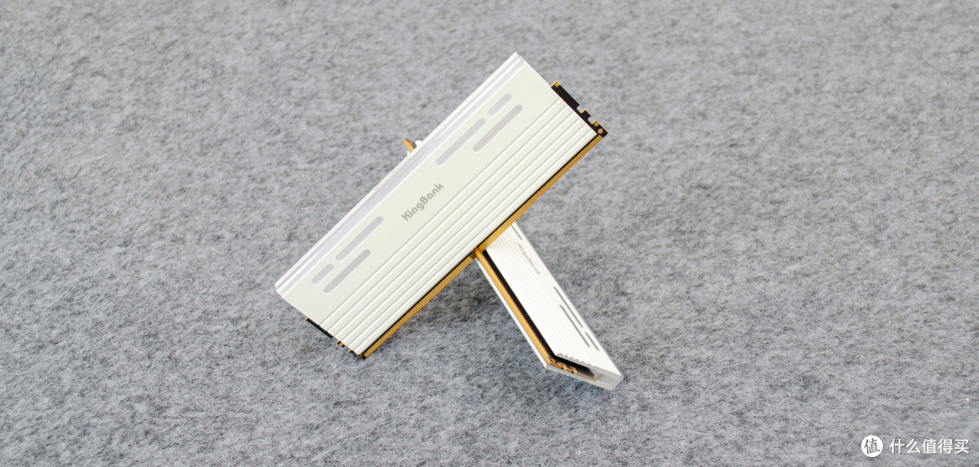 AMD甜点内存？金百达星刃6000 C28 48G：性能/颜值/容量三倍快乐