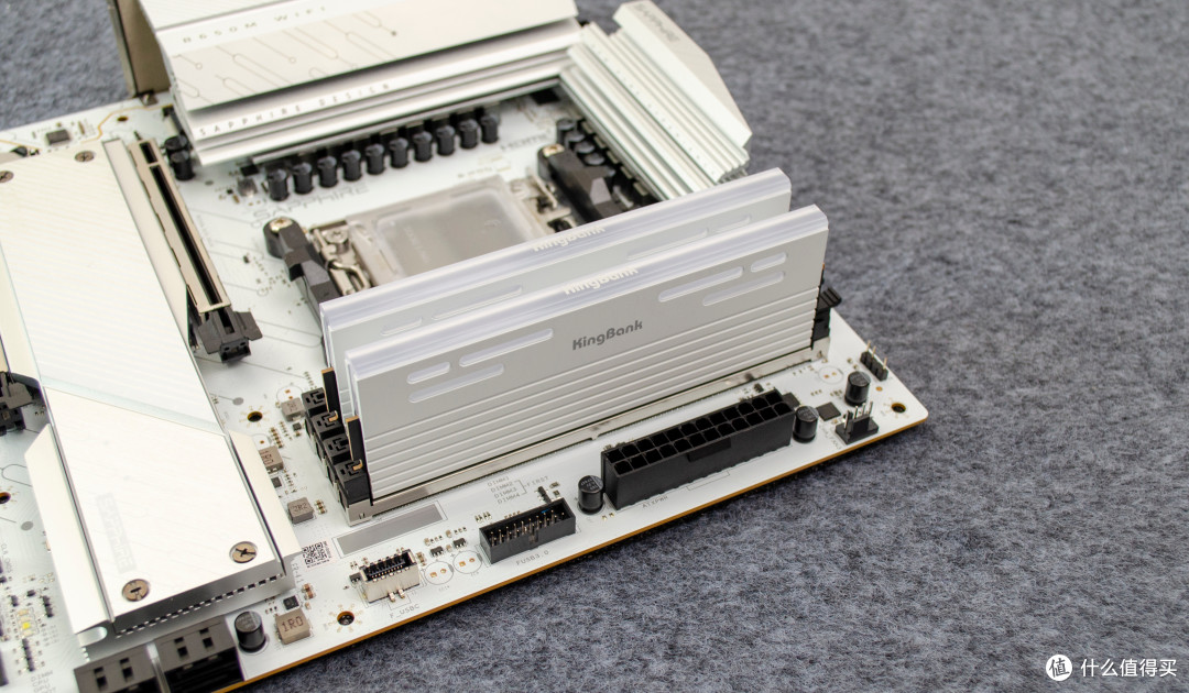 AMD甜点内存？金百达星刃6000 C28 48G：性能/颜值/容量三倍快乐