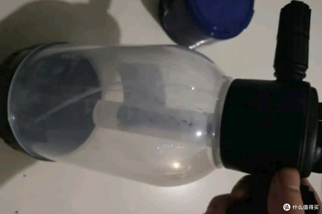 龟牌硬壳盾洗车液水蜡喷壶套装：让爱车焕发光彩的秘密武器