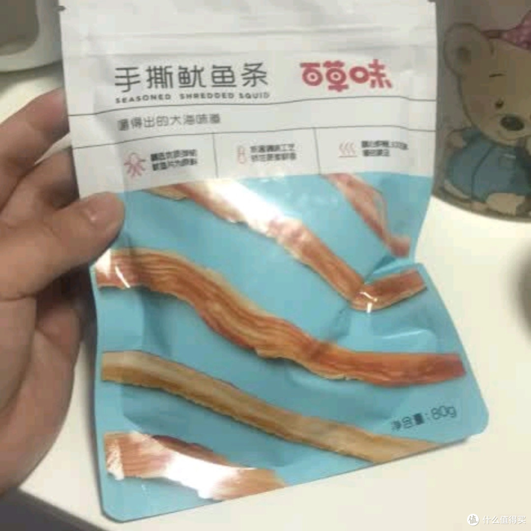 百草味手撕鱿鱼条:海洋之味的休闲零食新选择