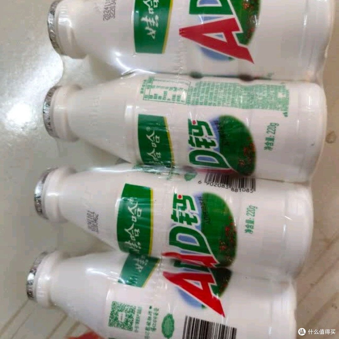 娃哈哈AD钙奶:经典含乳饮料,整箱装尽享欢乐时光