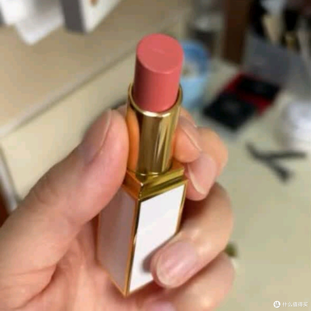TOM FORD细白管TF口红唇膏03肉桂奶杏色:献给她的完美生日礼物