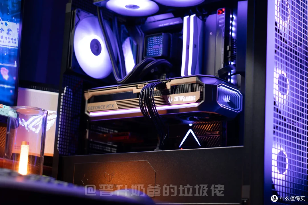 纯黑装机向夜晚致敬,华硕GT302+索泰5070Ti AMP+iGame Z890火神