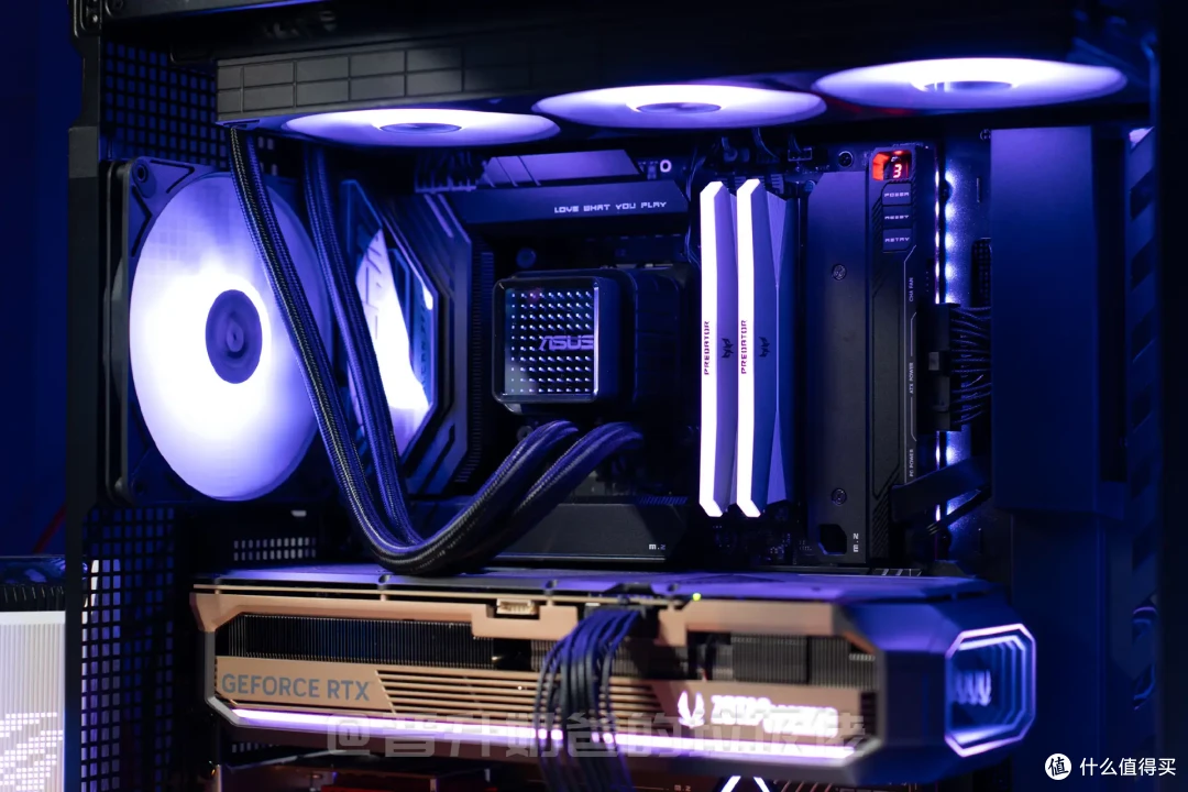 纯黑装机向夜晚致敬,华硕GT302+索泰5070Ti AMP+iGame Z890火神