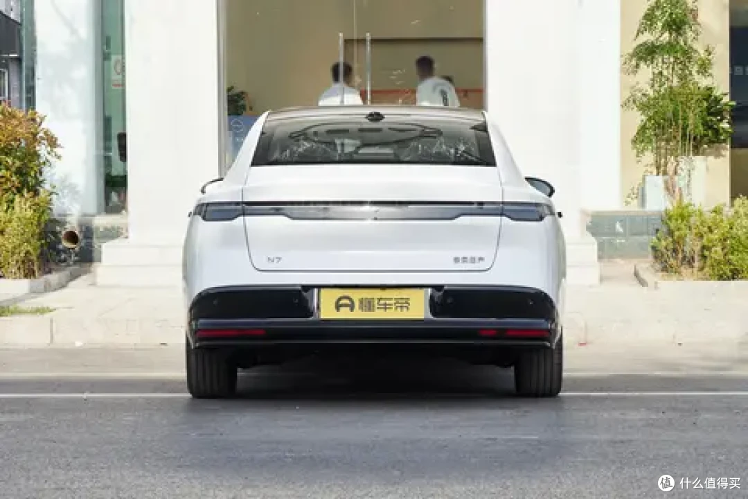 东风日产N7上市:轴距2915毫米,续航超700km,配置升级更智能