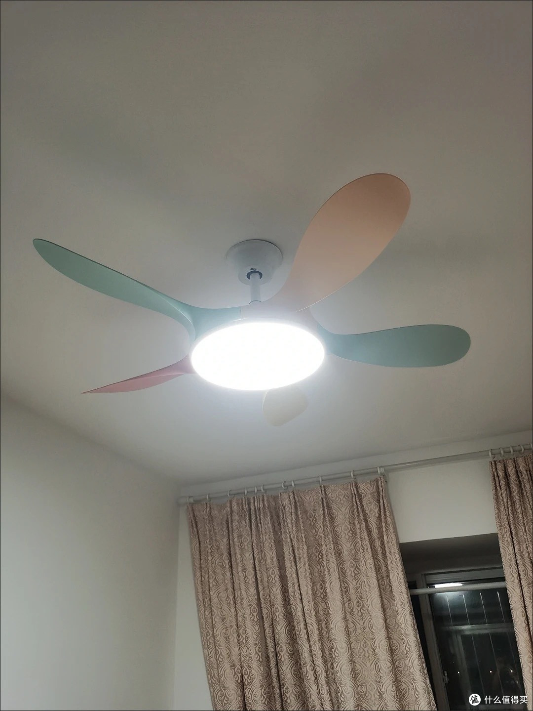 高颜值多功能TCL风扇灯提升儿童房氛围