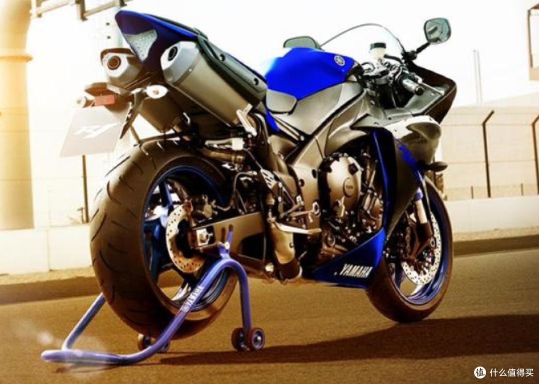 2014年雅马哈YZF-R1 RACE BLU高性能摩托车