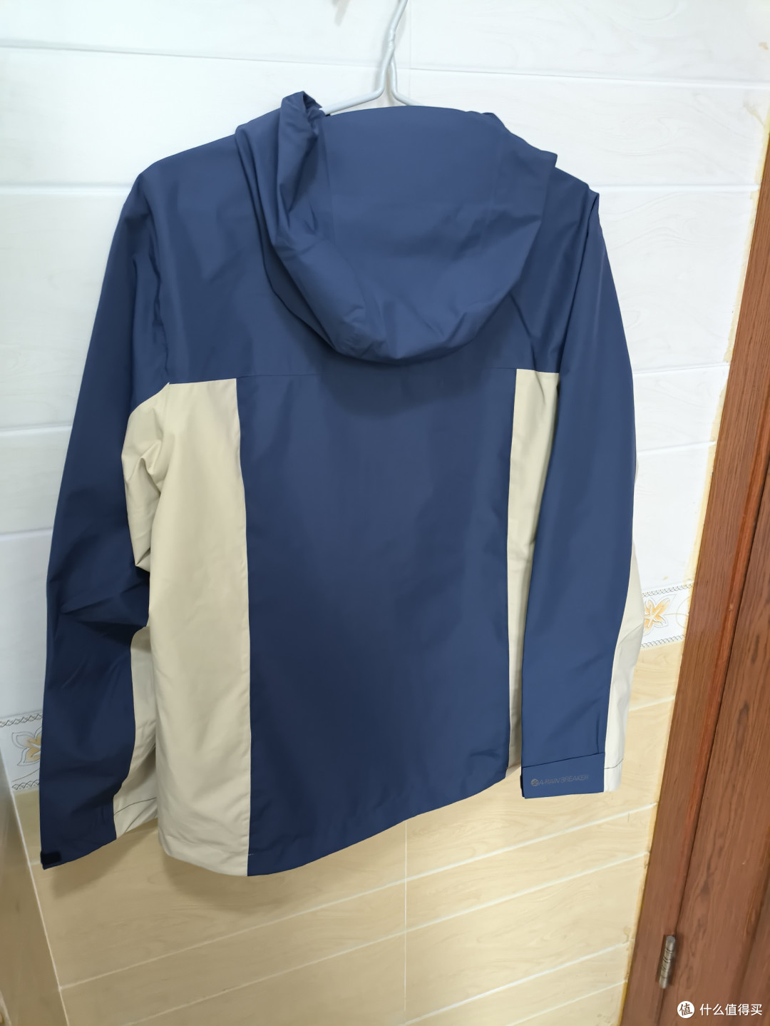 152元安踏水壳2.0TD冲锋衣开箱,进步明显离猛犸象还有差距