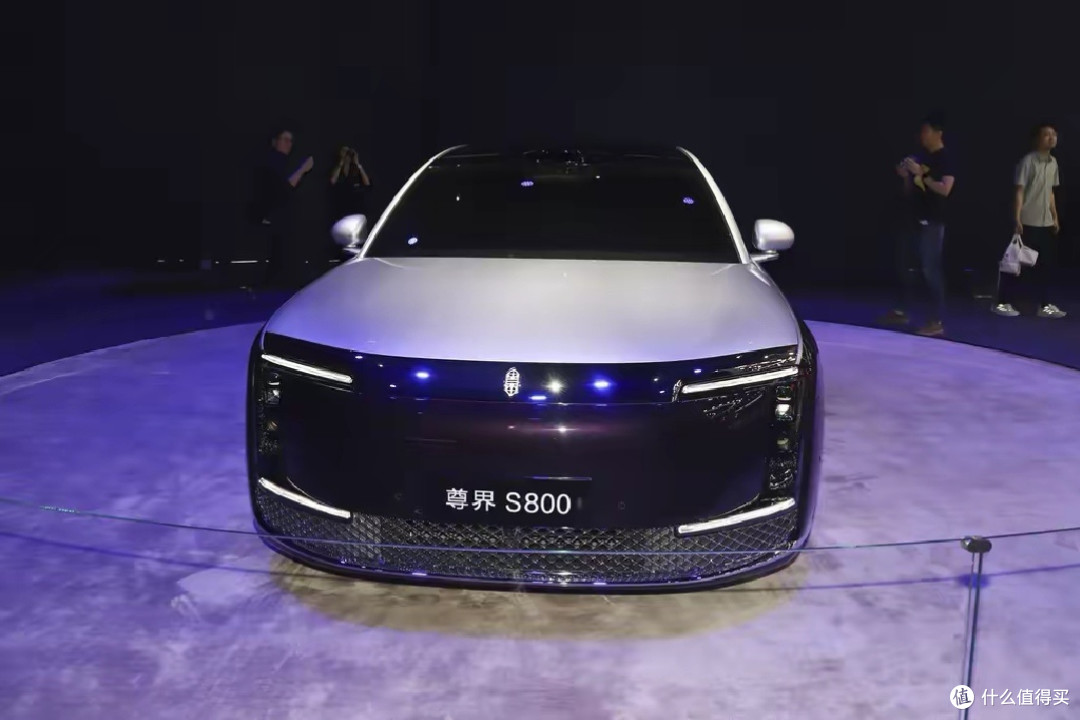 尊界S800与竞品深度对比:价格、配置、品牌影响力全解析