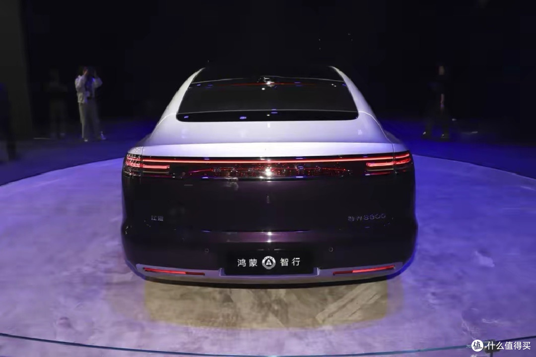 尊界S800与竞品深度对比:价格、配置、品牌影响力全解析