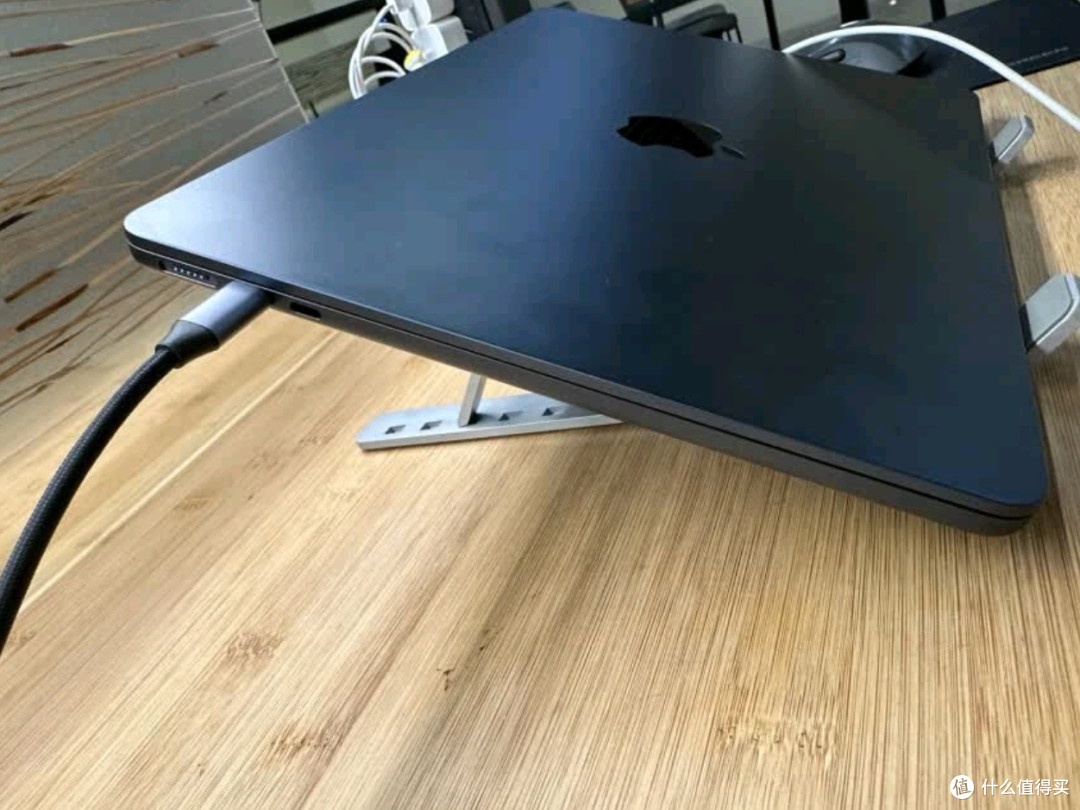 Apple 2025款天蓝色电脑MC6T4CH/A：科技与艺术的完美融合