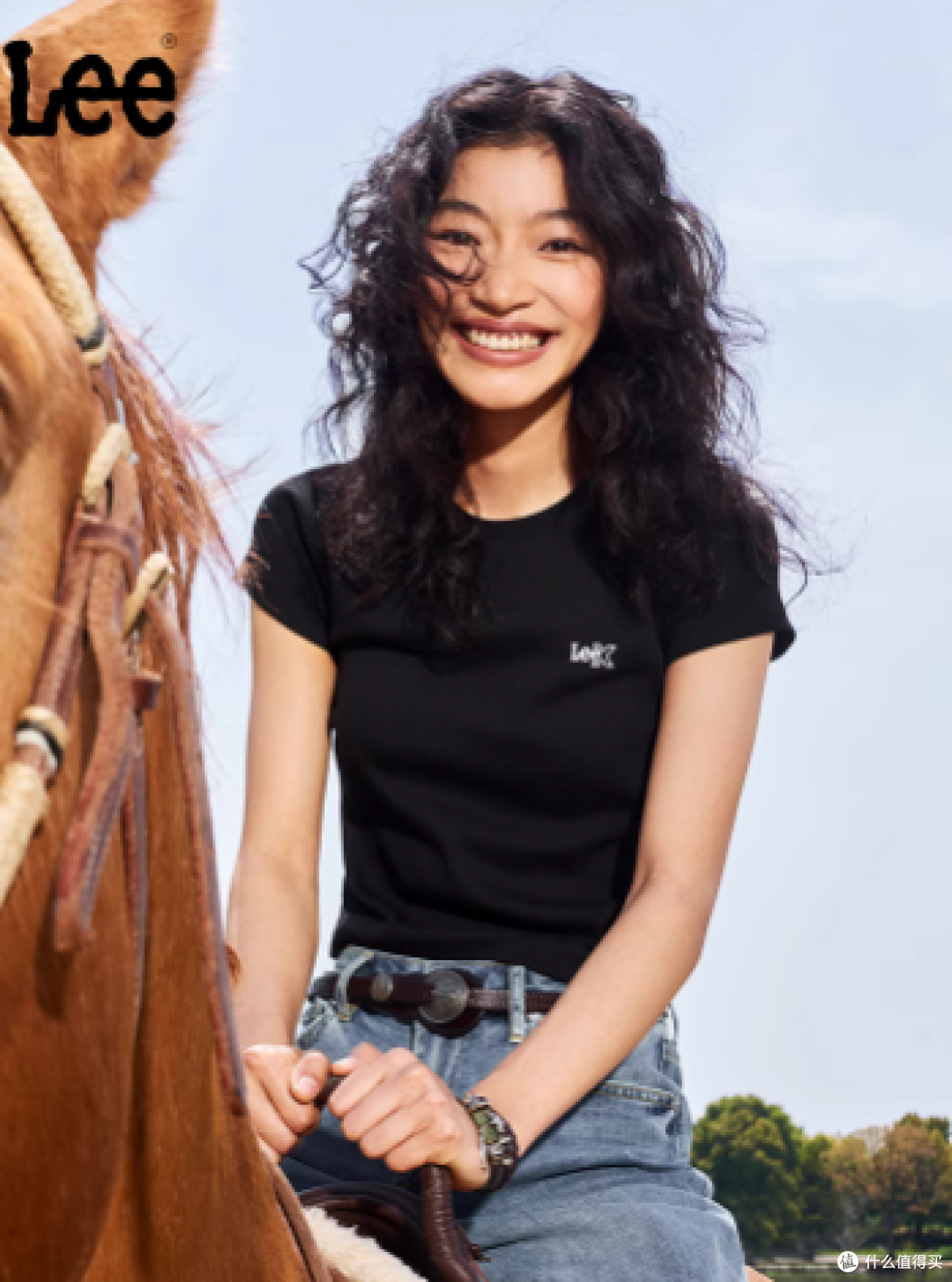Lee25春夏新品修身版型圆领刺绣小Logo女短袖T恤潮