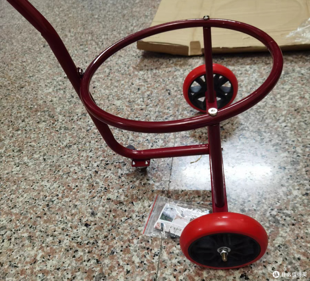 水桶小推车来了,省力了,打水不烦恼!