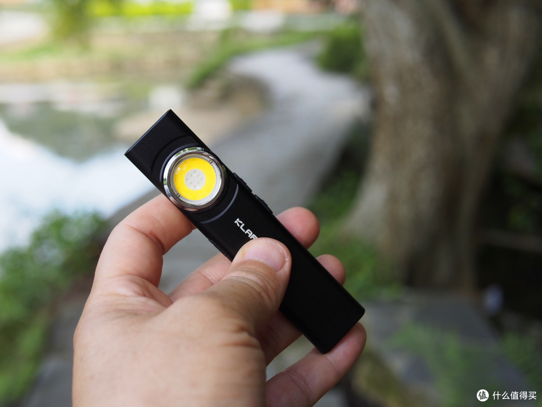 三光源磁吸设计--凯瑞兹 E5 Plus 超薄泛光 EDC 手电