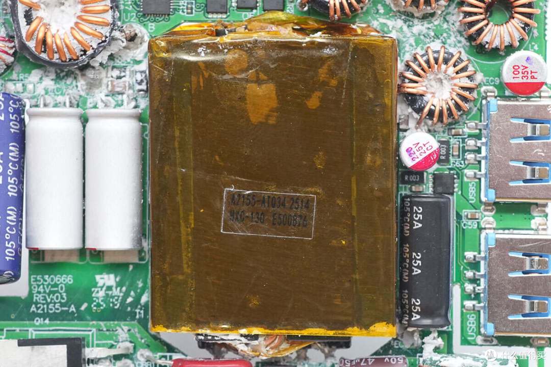 279的售价值不值得买？安克130W六口桌面充Mini拆解