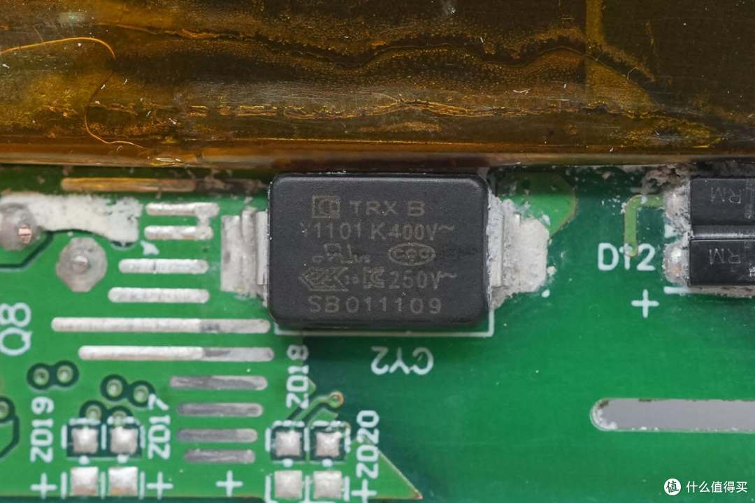 279的售价值不值得买？安克130W六口桌面充Mini拆解
