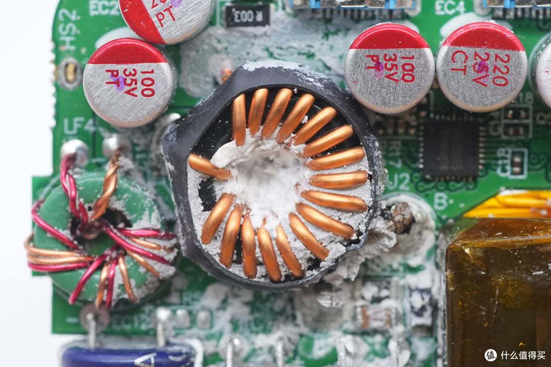 279的售价值不值得买？安克130W六口桌面充Mini拆解