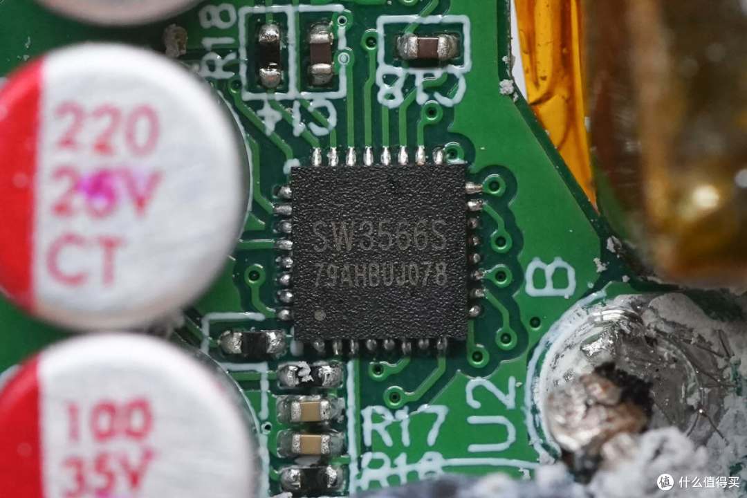 279的售价值不值得买？安克130W六口桌面充Mini拆解