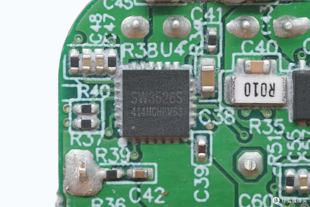 279的售价值不值得买？安克130W六口桌面充Mini拆解