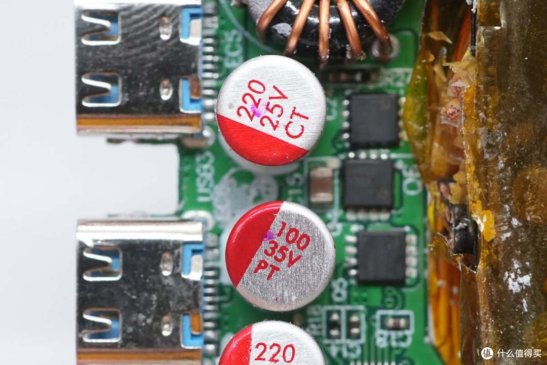 279的售价值不值得买？安克130W六口桌面充Mini拆解