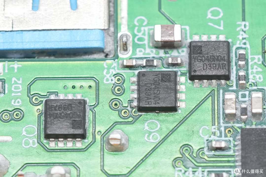 279的售价值不值得买？安克130W六口桌面充Mini拆解