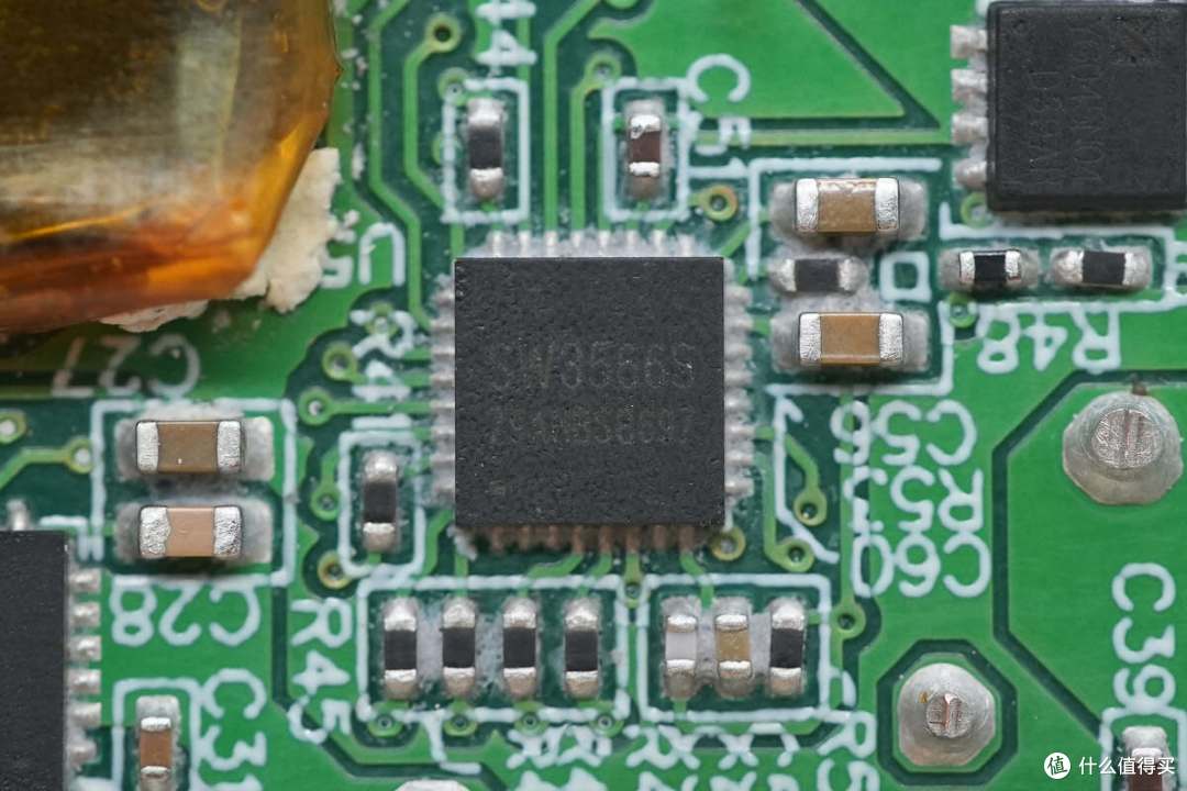 279的售价值不值得买？安克130W六口桌面充Mini拆解
