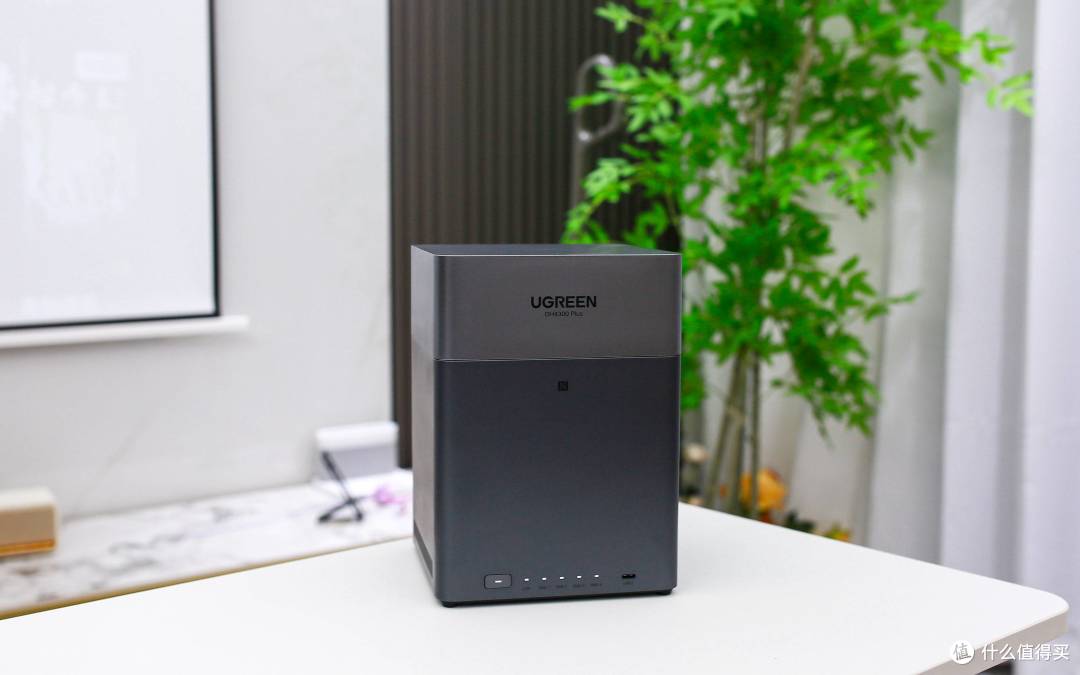 进一步降低NAS门槛,重塑千元四盘位NAS市场——绿联DH4300 Plus