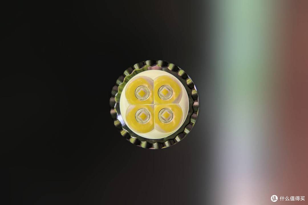 赛博紫傲世而来,丝滑控以爱为光:傲雷SEEKER4 Pro