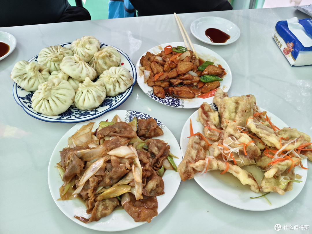三人狂炫2斤肉!丹顶鸽我,齐齐哈尔烤肉封神!