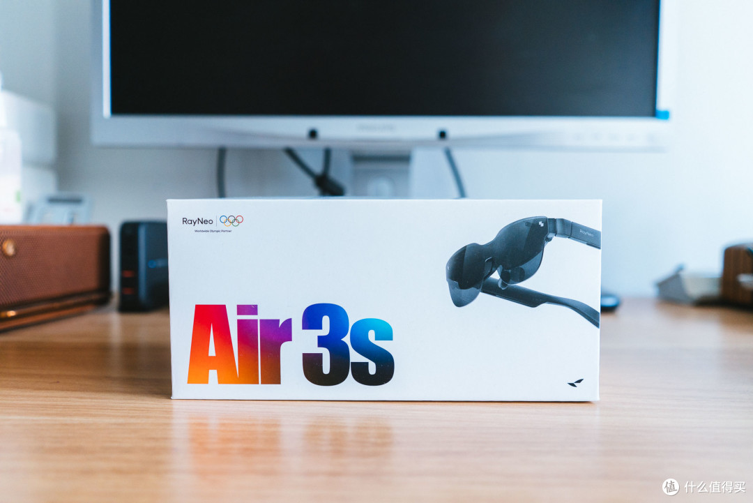 藏在口袋里的巨幕影院——雷鸟Air3S口袋电视