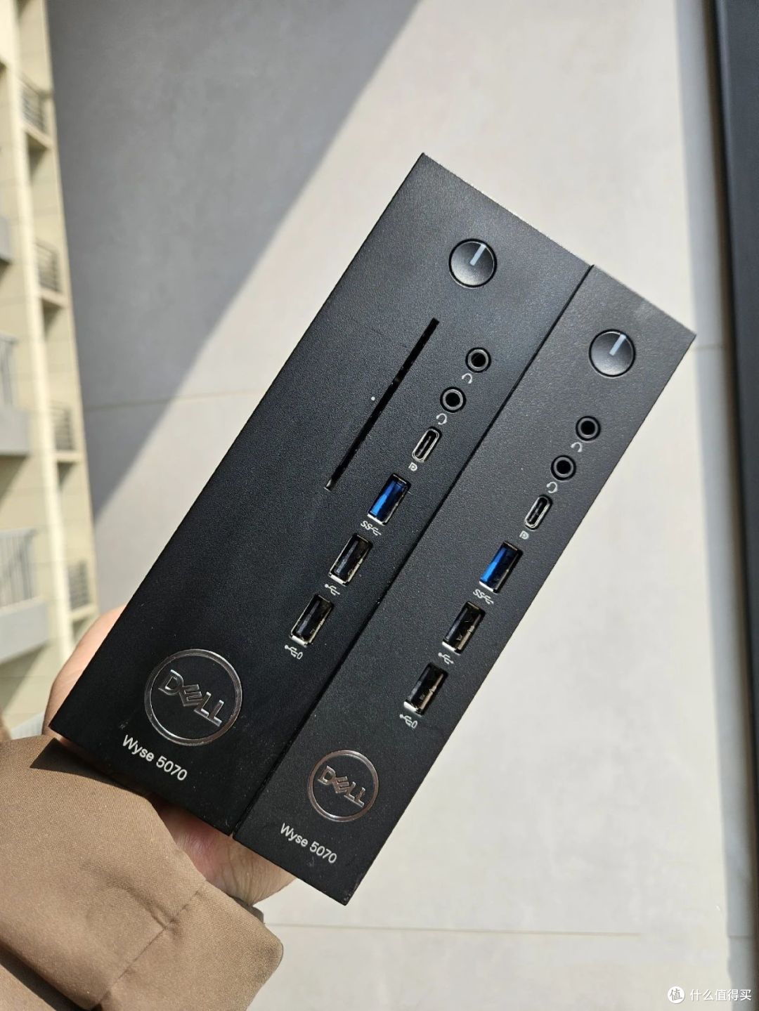 500块DIY一个5盘位全闪被动散热NAS,X86架构流畅4K硬解