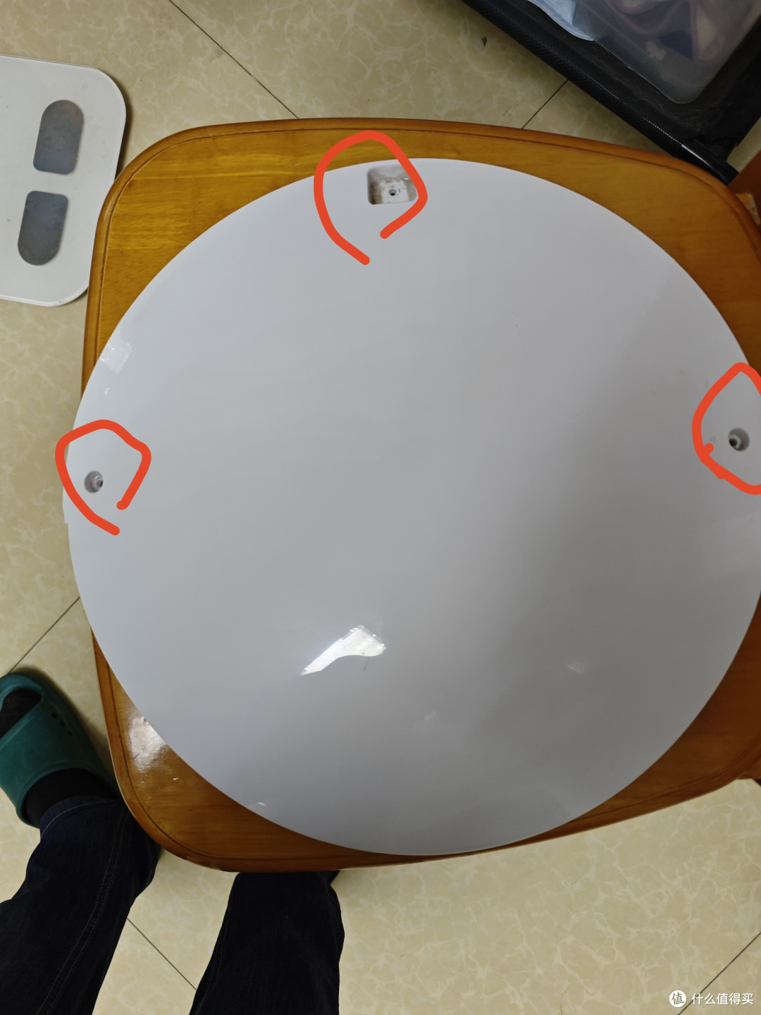 空调顶部螺丝