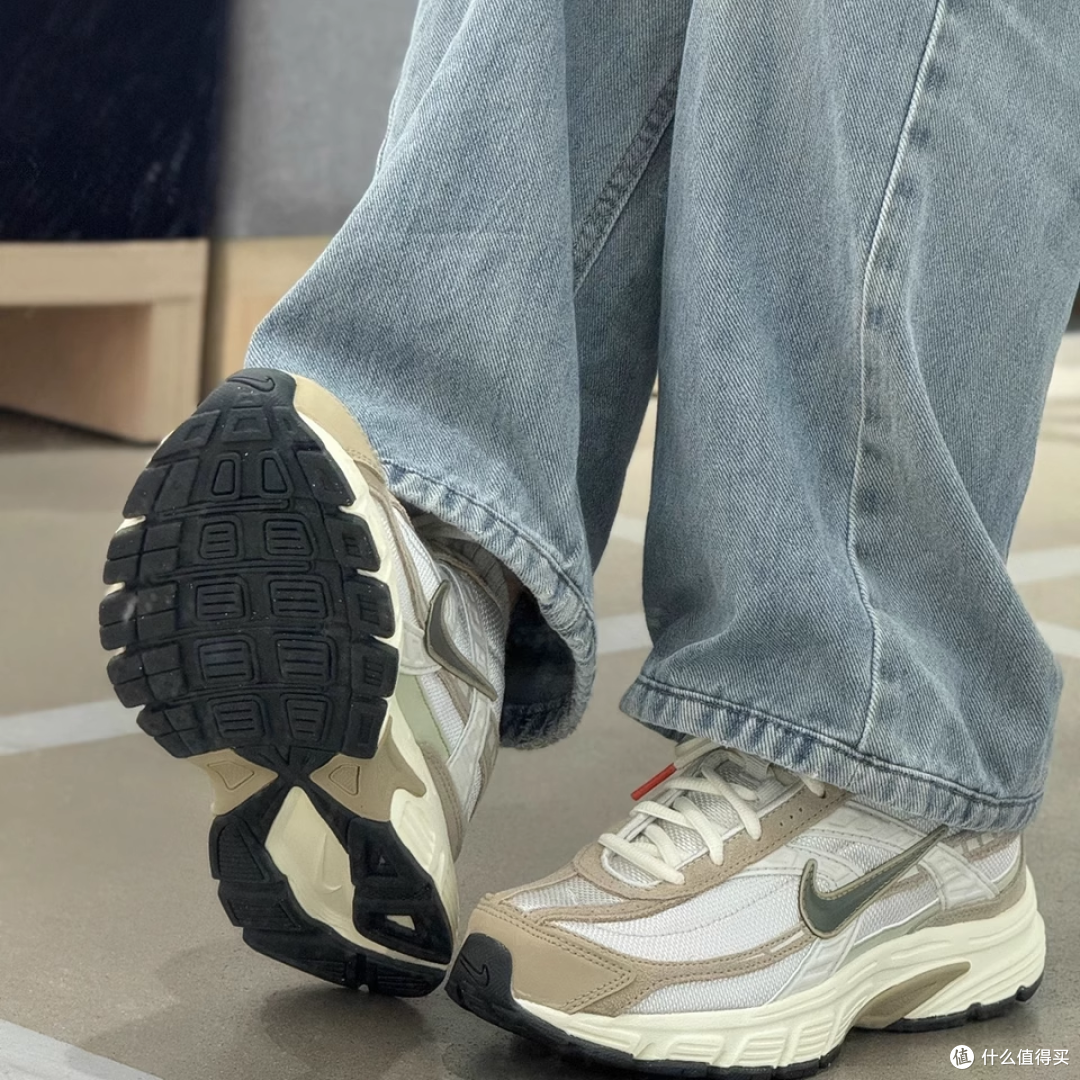开箱实测！这双 Nike 新鞋凭什么让我抛弃旧跑鞋？