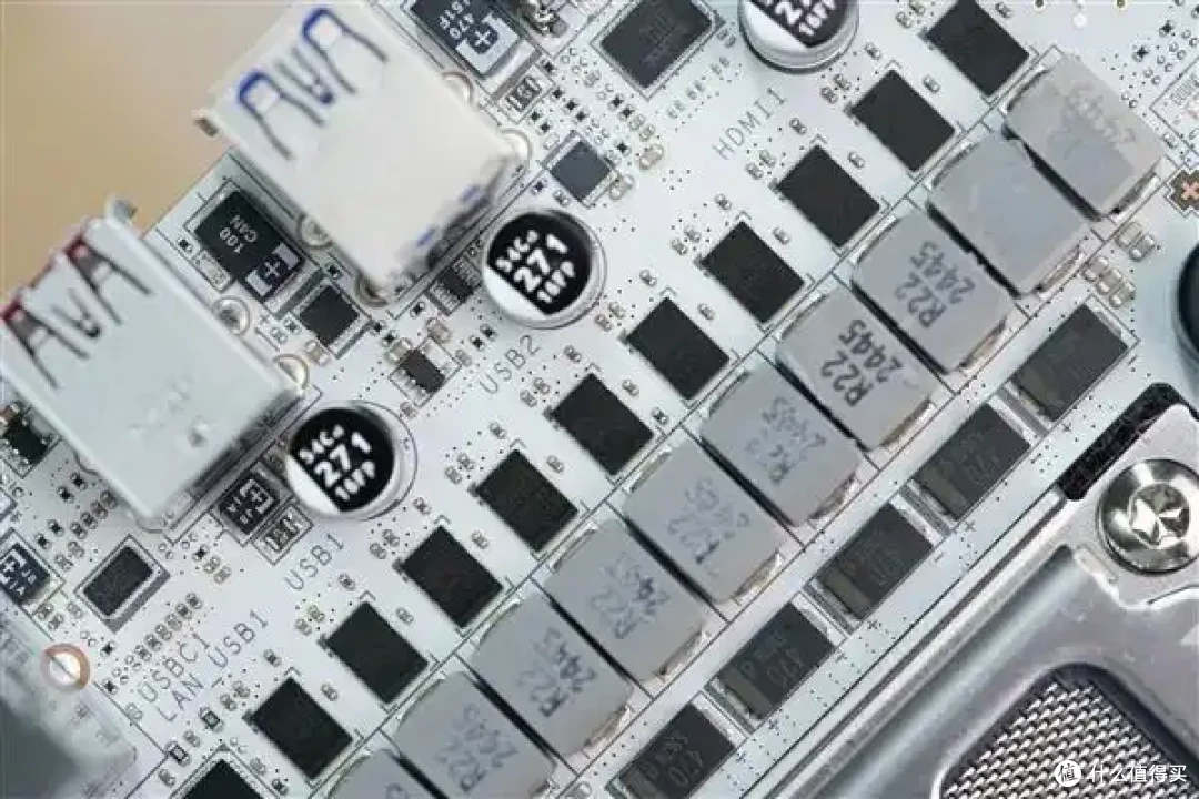 技嘉经典超频主板回归!竟然有超级复古PS/2接口
