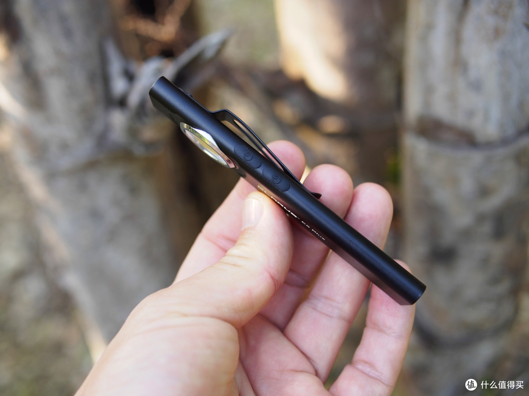 三光源磁吸设计--凯瑞兹 E5 Plus 超薄泛光 EDC 手电