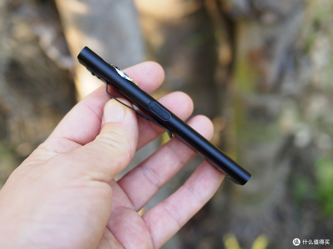 三光源磁吸设计--凯瑞兹 E5 Plus 超薄泛光 EDC 手电