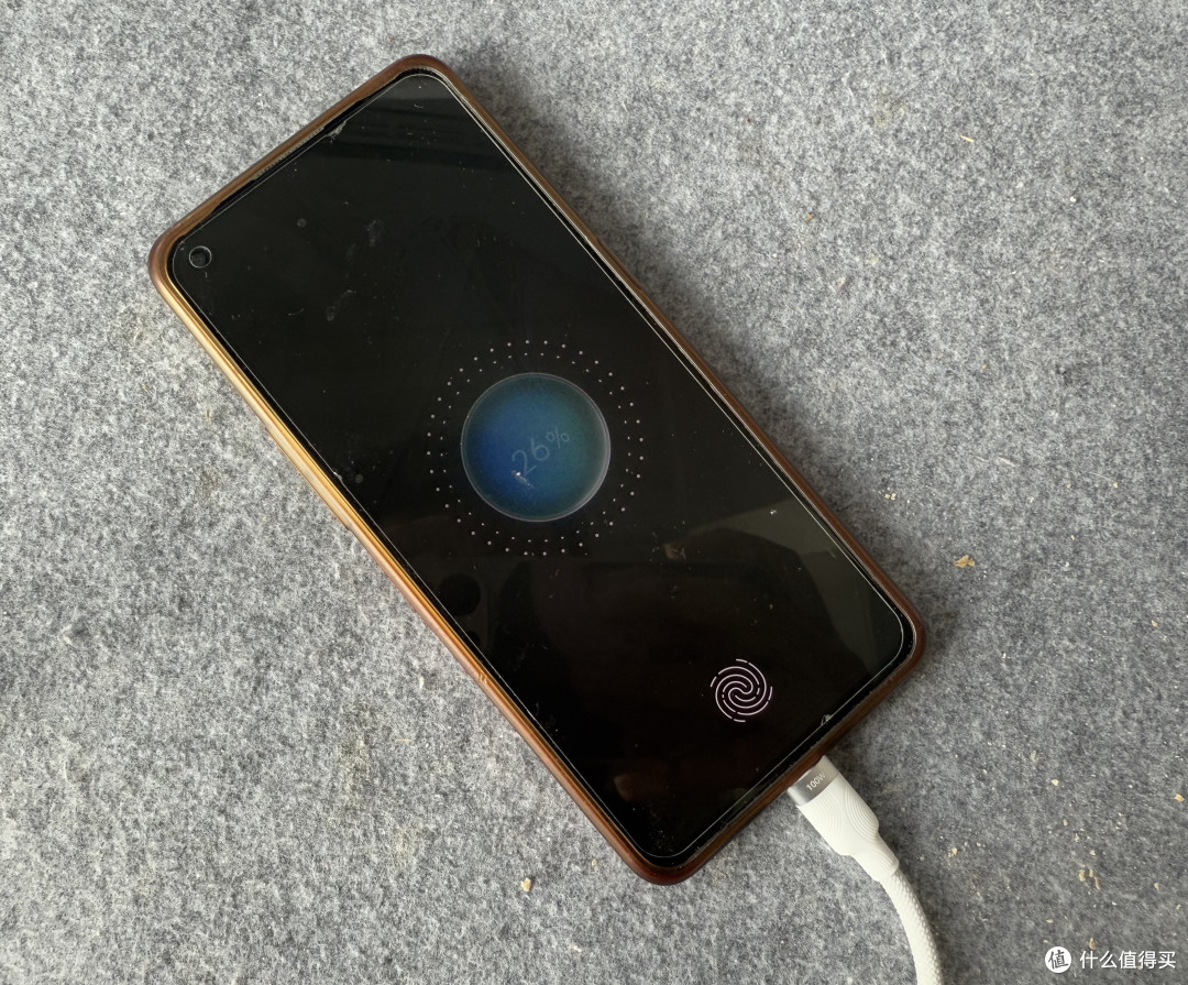 双接口兼容性:“安卓iPhone通吃!西圣K1磁吸线兼容神器”