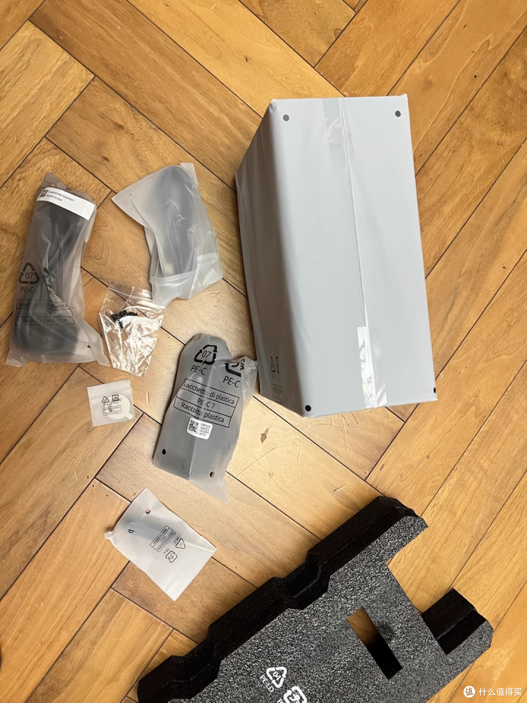 绿联DXP2800上手!免螺丝设计+万能应用库香不香?