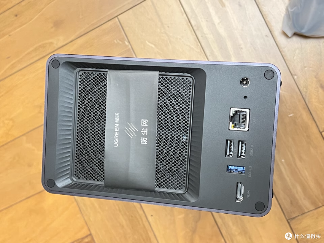 绿联DXP2800上手!免螺丝设计+万能应用库香不香?
