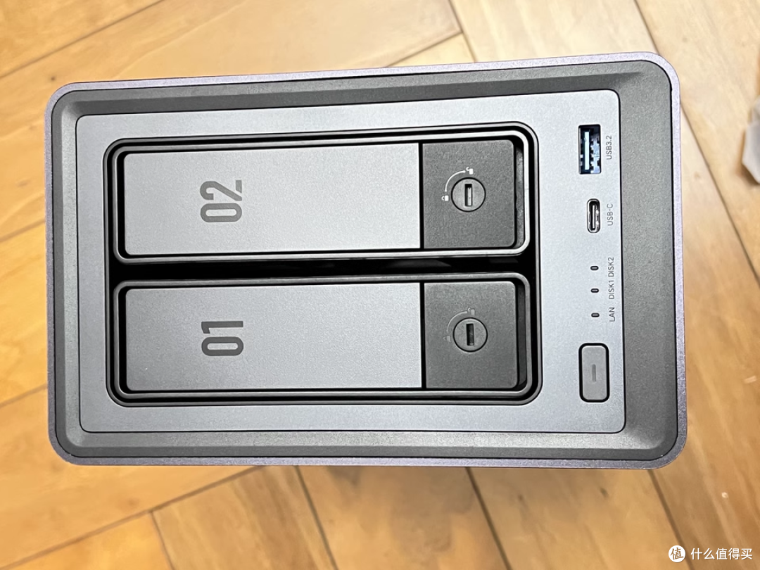 绿联DXP2800上手!免螺丝设计+万能应用库香不香?