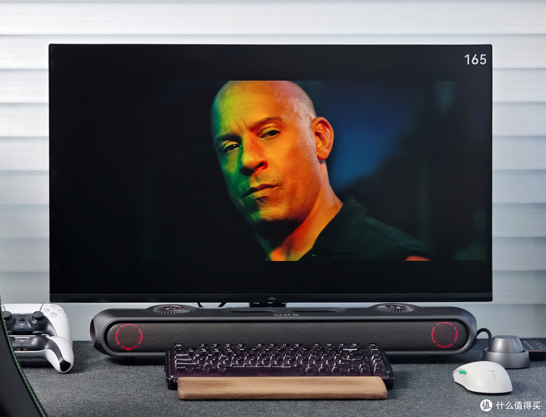 32寸高颜值显示器「雷鸟32U8」测评:4K165Hz/QD-MiniLED/HDR1400