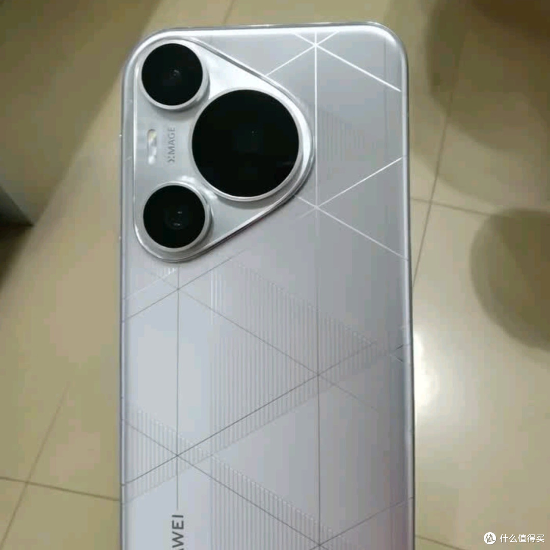华为Pura80对比竞品:价格与性价比大比拼