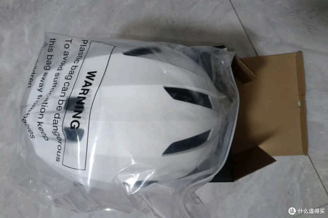 骑车保命神器,就靠这顶帽子了!