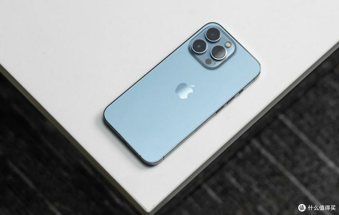 苹果妥协了,iPhone 15和iPhone 16双双跌价,捡漏换机更省钱!