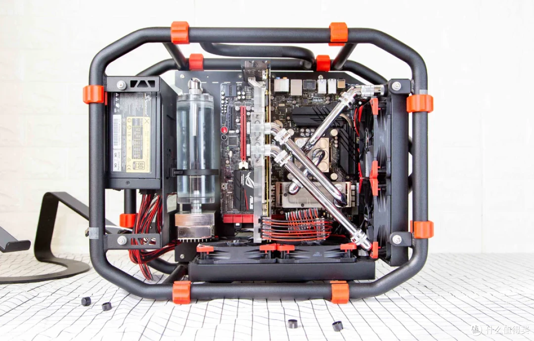 INWIN迎广Prism稜 华硕 X870E-E 索泰 5070Ti 天启装机分享