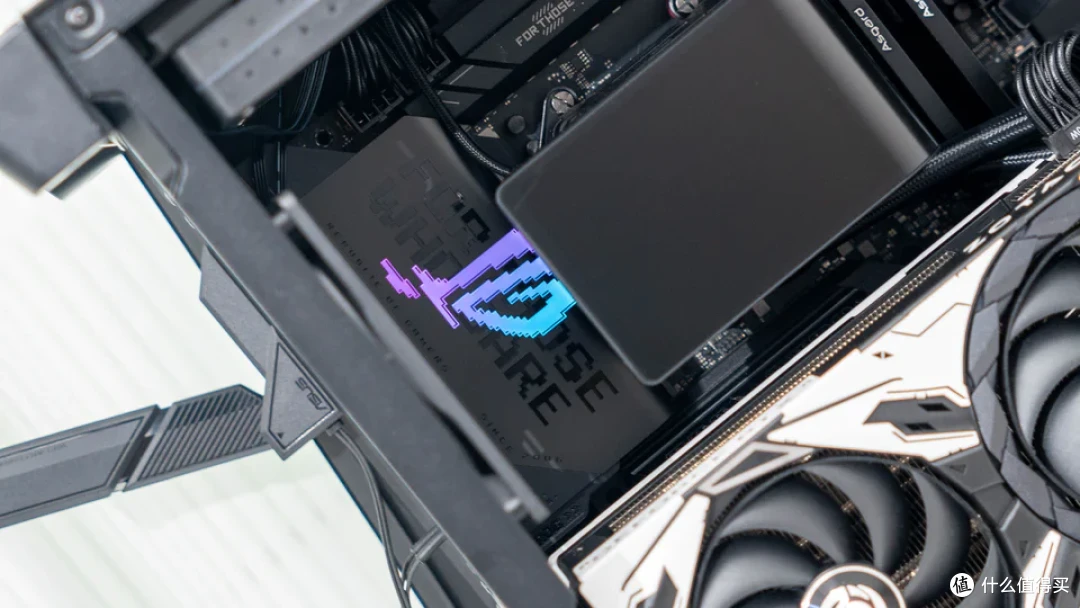 INWIN迎广Prism稜 华硕 X870E-E 索泰 5070Ti 天启装机分享